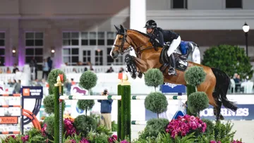 Nina Mallevaey a marqué l’épreuve de son empreinte en terminant troisième avec Nikka van den Bisschop