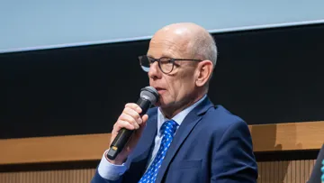 Klaus Roeser a pris la parole sur le sujet de la bride, entre autres