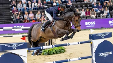  Julien Épaillard reste en tête de la finale de la Coupe du monde Longines de saut d’obstacles à Bâle.