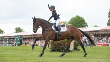 Rosalind Canter et Graffalo sont devenus le cinquième couple à remporter le CCI 5*-L de Badminton par deux fois