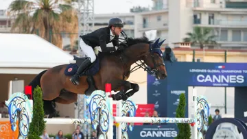 Simon Delestre et Cayman Jolly Jumper ont survolé le parcours de l’Italien Uliano Vezzani.