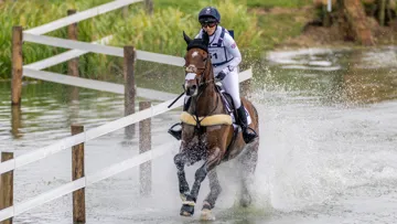 Laura Collett et London 52 ont repris en main les rênes des championnats d’Europe cet après-midi Angleterre.