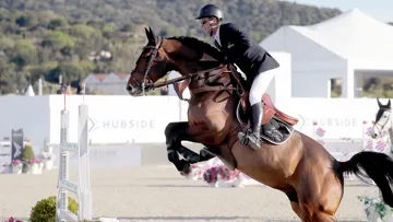 Laurent Goffinet et Express de Hus à l’Hubside Jumping de Grimaud.