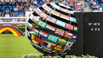 L’orbite de la planète jumping semble déséquilibrée par le poids de l’Europe.