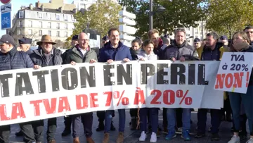 De premiers cortèges avaient déjà manifesté dans plusieurs villes de France, dont Paris, le 22 novembre.