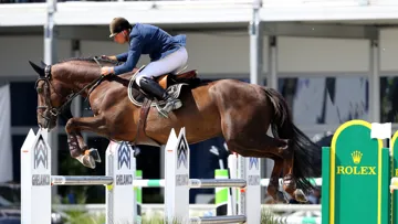 Quartz Rouge sous la selle de Jérôme Hurel au Grand Prix Rolex en 2016