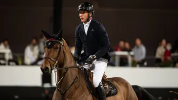 David Will est ici au CSI 4*-W d'Abou Dabi en 2022 avec Babalou