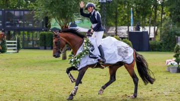 Sanne Thijssen et Con Quidam RB se sont imposés sous la pluie belge ce dimanche