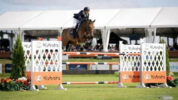 En selle sur sa jument First Lady, l’Américain Mclain Ward a remporté hier soir l’épreuve à 1,50 m du CSI 5* d’Ottawa.