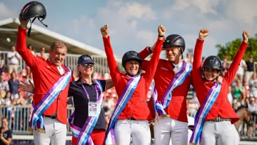 Gerfried Puck, Angelika May, cheffe d’équipe, Katharina Rhomberg, Max Kühner et Alessandra Reich ont accompli un exploit extraordinaire à Milan.