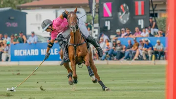 Kazak a remporté son premier Open de France dimanche à Chantilly.