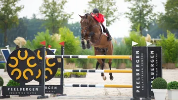 Leon Pieyre et Verona V en finale de la série des Coupes des nations Jeunes de la FEI.
