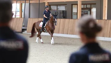 David Amager monte ici Quaterboy LH, le partenaire d’Anne-Frédérique Royon.
