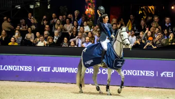 Heureusement, le beau sport a été au rendez-vous à Bordeaux avec les fabuleuses victoires de Steve Guerdat et Julien Épaillard, qui ont régalé l’excellent public aquitain avec Is-Minka et Donatello d’Auge.