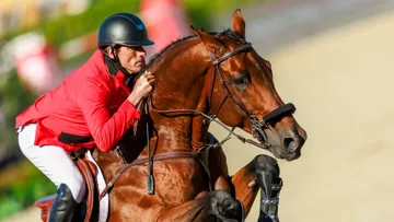  Figure de proue des écuries de Grégory Wathelet, ici à la finale des Coupes des nations Longines de Barcelone, Bond JamesBond de Hay est le deuxième poulain qu’a fait naître Jean-Luc L’Helgouarc’h.