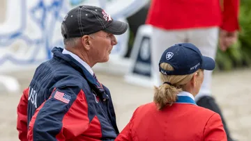 Tout au long de sa carrière sportive, Beezie Madden a été épaulée par son époux, John Madden, aux côtés duquel elle mène aujourd’hui ses activités de coach.