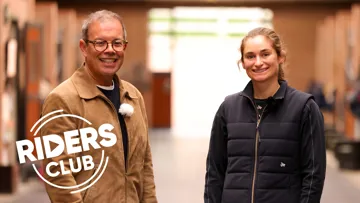 Une émission et deux bonus exclusifs à découvrir dès maintenant, présenté par Lambey, l’aliment des champions et le fidèle partenaire de la cavalière.  