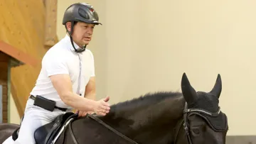 ©PSV Morel/FFE - José Letartre à cheval lors d'un stage fédéral 