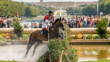 Représenté par Yoshiaki Oiwa sur MGH Grafton Street, Kazuma Tomoto avec Vinci de la Vigne et Toshiyuki Tanaka sur Jefferson, le Japon a décroché la première médaille équestre de son histoire! 