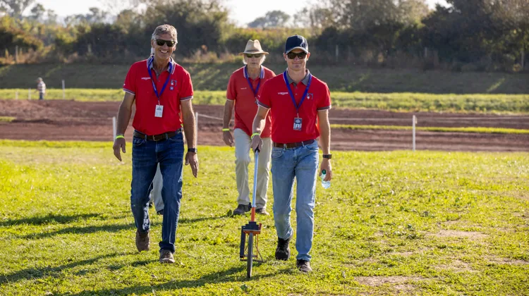 Depuis 2019, Andrew Nicholson prodigue ses conseils d’expert en cross auprès de l’équipe suisse.