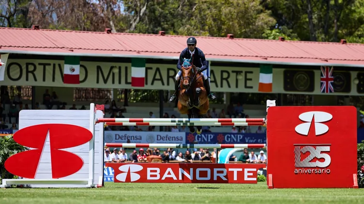  Eduardo de Menezes s’est imposé à 1,55m avec Ozzy vd Bisscop, hier à Mexico