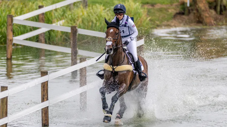 Laura Collett et London 52 ont repris en main les rênes des championnats d’Europe cet après-midi Angleterre.