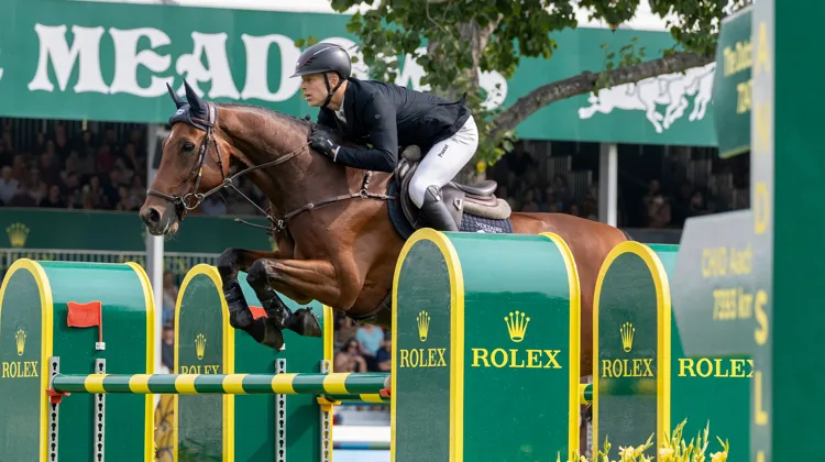 Max Kühner espère bien pouvoir compter sur Elektric Blue P, ici à Calgary en 2025, pour les Mondiaux aixois prévus en août prochain