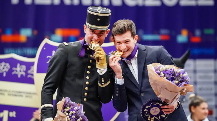 Ici avec Loïc Devedu, son longeur, Lambert Leclezio a gagné son quatrième titre mondial individuel cet après-midi.