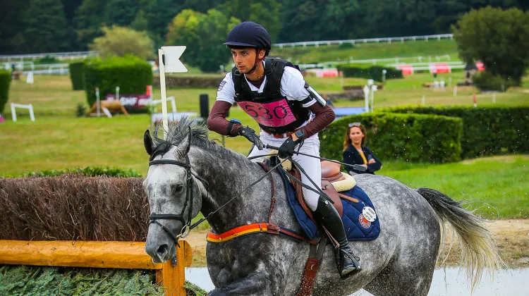 Victor Levecque en selle sur Halifax, Selle Italien de six ans 