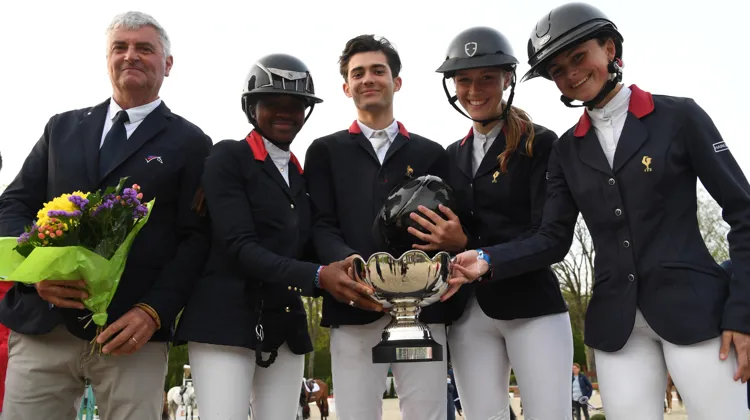 À l’issue des deux manches, l’équipe française s’est imposée avec un total de douze points. 