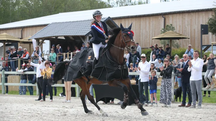 Noémie Machet a été sacrée championne de France Juniors avec Ulloa du Trèfle à Villers-Vicomte 
