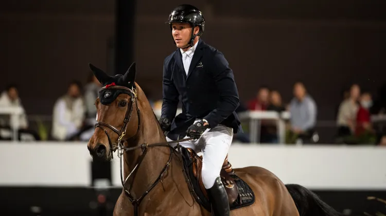 David Will est ici au CSI 4*-W d'Abou Dabi en 2022 avec Babalou