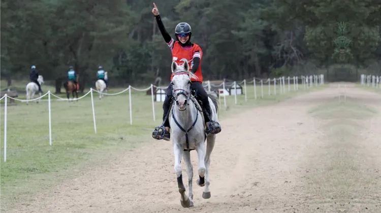 Médaillé d’or du Master, Camille Coulomb et Bjez la Majorie ont aussi gagné leur première épreuve internationale ensemble hier à Fontainebleau.