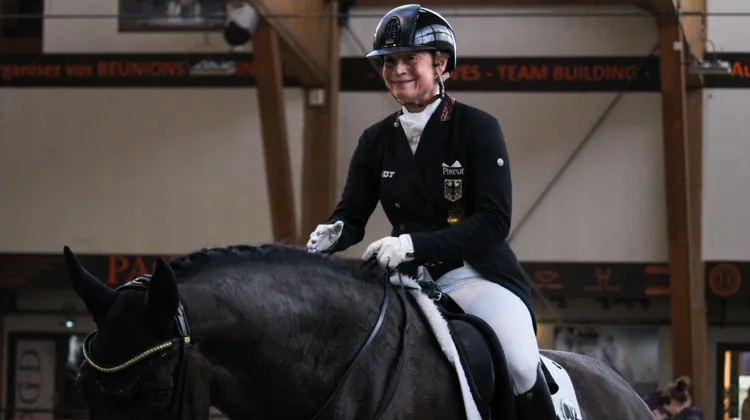 Isabell Werth est sortie de piste avec un grand sourire après son premier Grand Prix aux rênes de Wendy