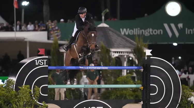 Darragh Kenny a renoué avec la victoire en Grand Prix 5*, hier soir à Wellington