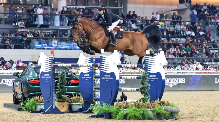 Sur une Bonne Amie très aérienne, jetant à plusieurs reprises les postérieurs en arrière, Abdel Saïd a bouclé chevauchée spectaculaire qui s’est avérée gagnante. 
