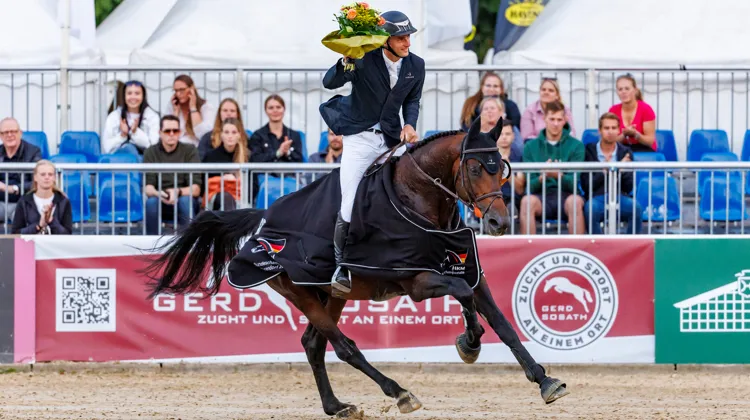 Le phénoménal United Touch S avait été sacré vice-champion d'Allemagne des cinq ans, avant de s'illustrer de nouveau à Warendorf dans le Grand Prix pour chevaux d'âge.