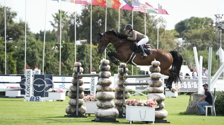 Marie Pellegrin et Deuxcatsix d'Eglefin lors du CSI 4* de Vejer de la Frontera.