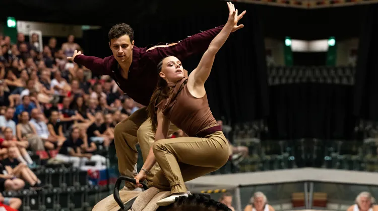 Très beau mouvement accompli par Zoé da Silva et Théo Gardies.