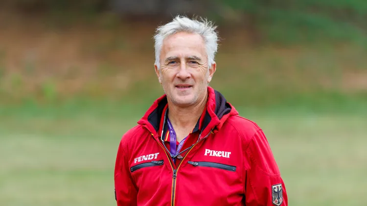 Rodolphe Scherer vit une expérience professionnelle extraordinaire au service de l’équipe allemande de concours complet.