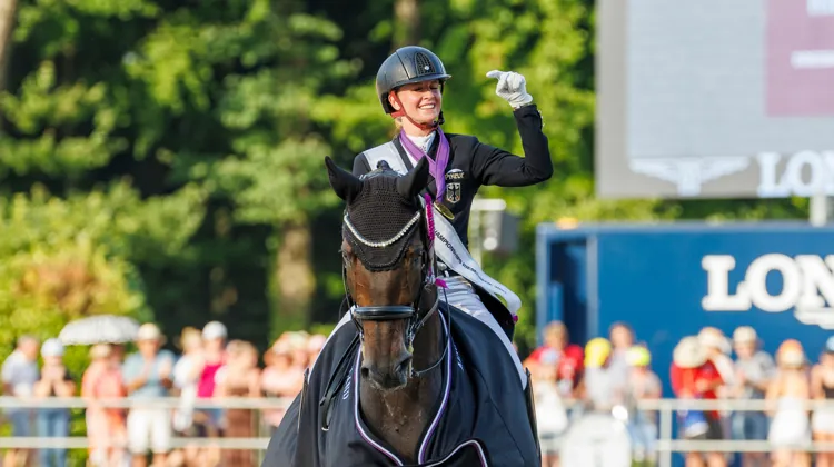 Jessica von Bredow-Werndl n'avait pas manqué de mettre en avant Dalera lors de leur double sacre européen à Riesenbeck en 2023