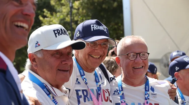 Le succès de l’équipe de France tient aussi aux progrès des cavaliers tricolores sur le test de dressage, que l’on peut mettre au crédit de Christoph Hess, ici entouré de Thierry Touzaint et Michel Asseray, qui les a énormément accompagnés ces derniers mois.