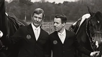 Eric van der Vleuten, cinquante-huit ans, et son fils Maikel, trente-trois ans, ont réalisé le rêve de concourir au plus haut niveau en duo au sein de l’équipe néerlandaise.