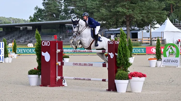 Mathieu Billot et Chacceldi plus rapide que tout le monde dans le barrage du Grand Prix CWD à Fontainebleau Classic