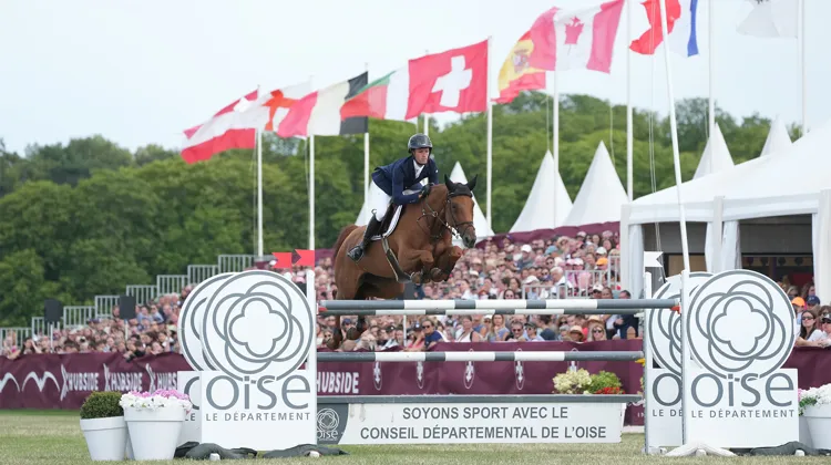 Nicolas Layec et Bulgarie Dengandou dans le Grand Prix 1,55m de Chantilly Classic