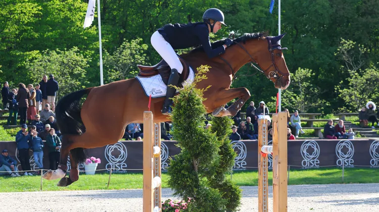 La Brabançonne a résonné cet après-midi à Compiègne après la victoire d'Evelyne Putters et Oberon VDH.