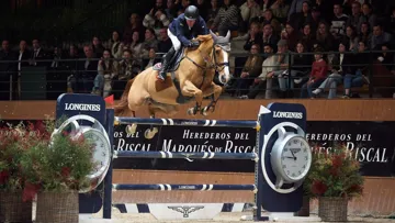 En selle sur Vestmalle des Cotis, l’Allemand Hans-Dieter Dreher a remporté le Grand Prix du CSI 5*-W de La Corogne, samedi 7 décembre.
