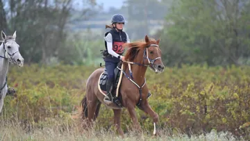 Âgée de seulement dix-sept ans, Carla Mosti est parvenue à hisser Gianni d'Armani sur la première marche du podium de la finale réservée aux chevaux de six ans. 