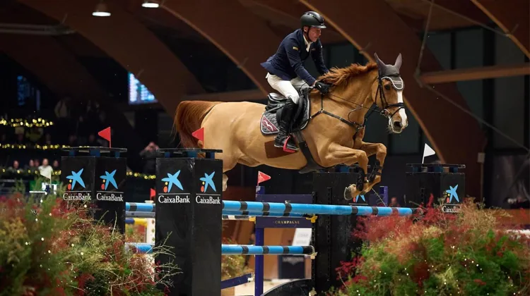 Hans-Dieter Dreher et son hongre Selle Français Vestmalle des Cotis pendant la première journée de compétition, au CSI 5*-W de La Corogne.