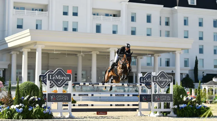 Andre Thieme et Paule S ont été les plus rapides lors du Grand Prix à 1,55m d'Ocala hier. 